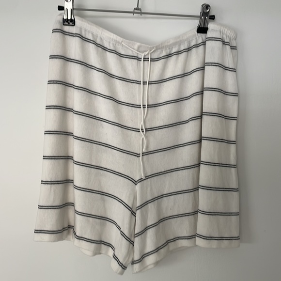 Vince Stripe 2 pc Set Sweater Knit Summer Shorts / Top black and white XL - Picture 11 of 14